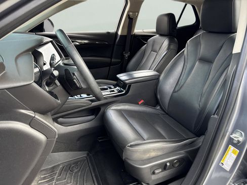 Used 2021 Buick Envision Essence w/ Sport Touring Package FWD image 24