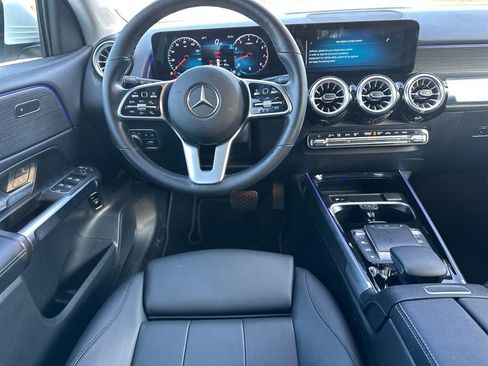 Certified 2022 Mercedes-Benz GLB 250 4MATIC image 2