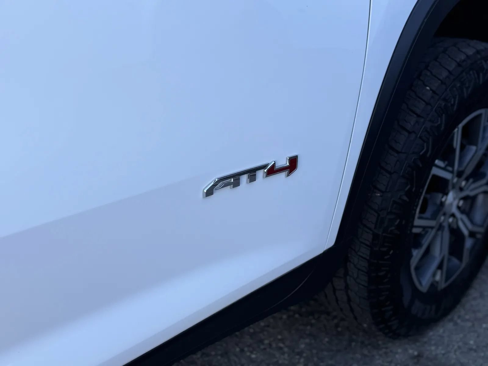 Used 2026 GMC Acadia AT4 w/ LPO, Floor Liner Package AWD/4WD image 45