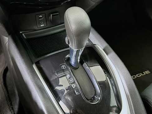 Used 2015 Nissan Rogue SV w/ SV Family Package FWD image 23