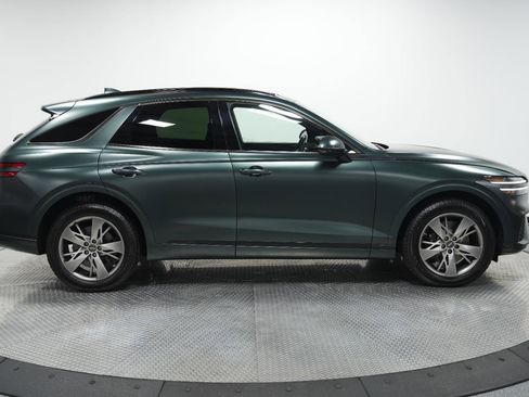 Used 2023 Genesis GV70 3.5T Sport image 9