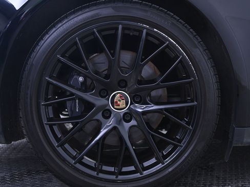 Certified 2021 Porsche Panamera 4 image 13