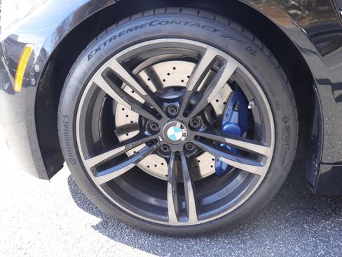 Used 2018 BMW M4 Convertible image 10
