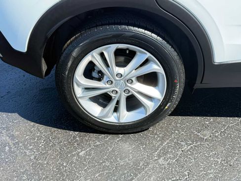 Used 2023 Buick Encore GX Preferred w/ Cold Weather Comfort Package AWD/4WD image 8