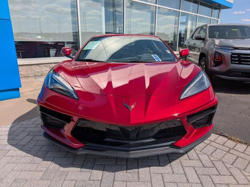 Used 2022 Chevrolet Corvette Stingray Premium Cpe w/ Z51 Performance Package RWD image 2