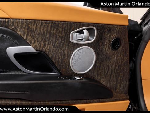Used 2019 Aston Martin DB11 Volante image 47