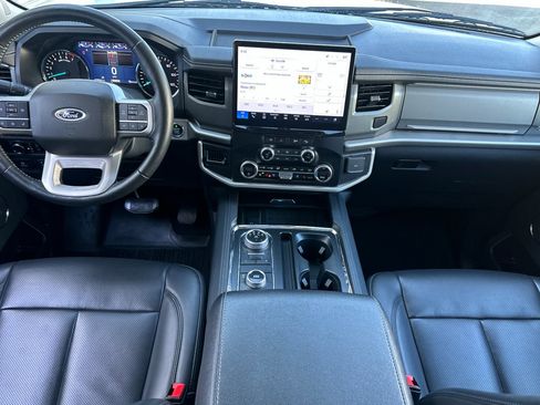 Used 2024 Ford Expedition XLT AWD/4WD image 14