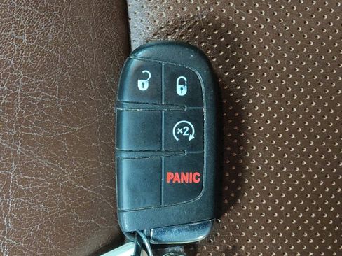 Used 2018 FIAT 500X Lounge image 32