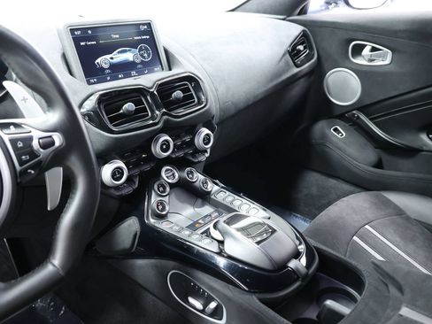 Used 2020 Aston Martin V8 Vantage Coupe RWD image 49