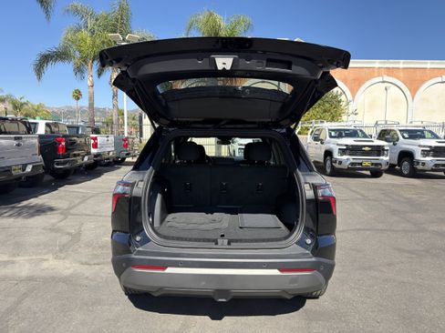 Used 2026 Chevrolet Equinox LT FWD image 14