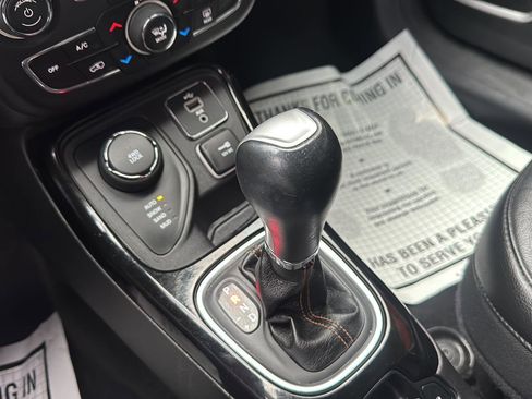 Used 2018 Jeep Compass Limited image 21