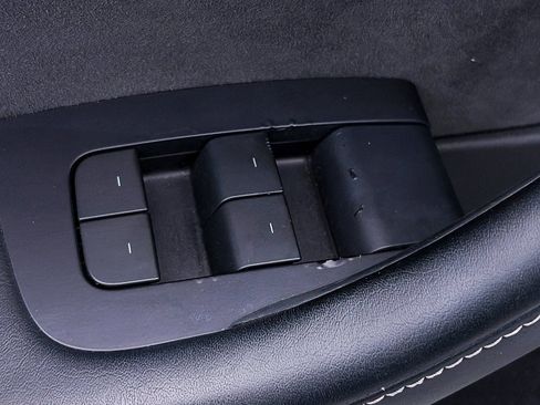 Used 2023 Tesla Model Y Long Range image 16