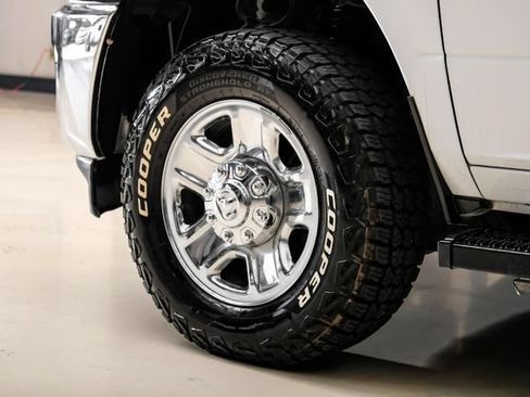 Used 2024 RAM 2500 Tradesman w/ Chrome Appearance Group AWD/4WD image 57