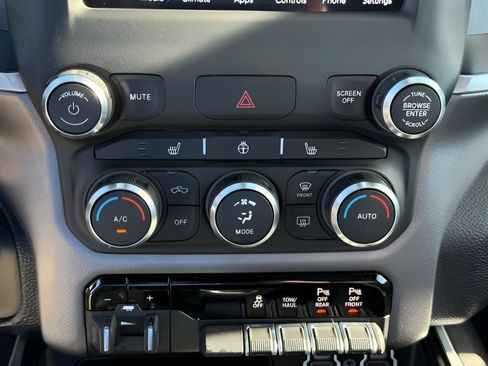 Used 2021 RAM 1500 Big Horn AWD/4WD image 24