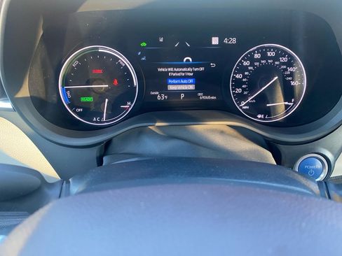 Used 2023 Toyota Sienna Platinum image 13