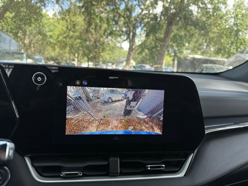 Used 2025 Chevrolet Equinox LT FWD image 23