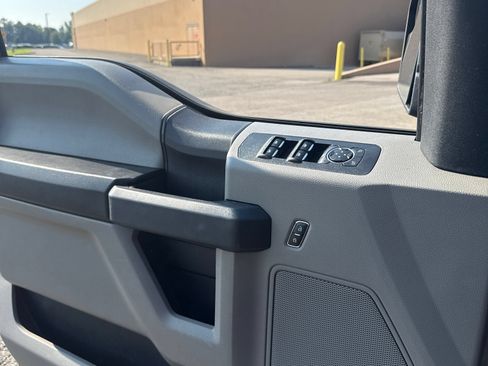 Used 2018 Ford F150 XL w/ Equipment Group 101A Mid RWD image 6