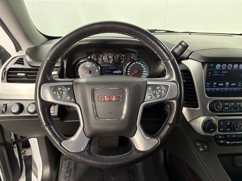 Used 2019 GMC Yukon XL SLT w/ Open Road Package AWD/4WD image 15