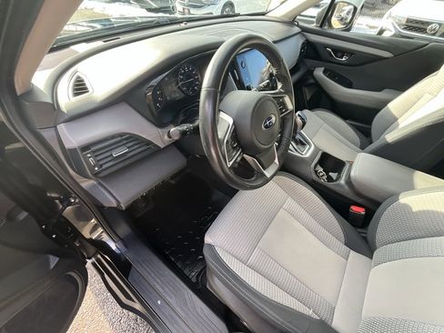 Used 2021 Subaru Outback Premium image 7