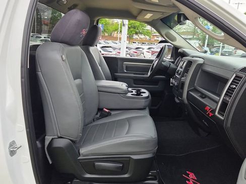 Used 2019 RAM 1500 Express RWD image 9