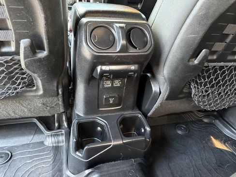 Used 2020 Jeep Wrangler Unlimited Rubicon AWD/4WD image 25