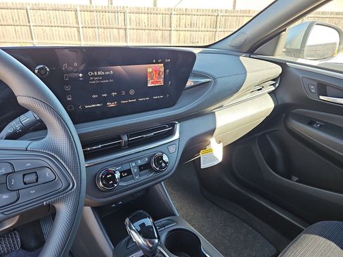 New 2026 Buick Envista Preferred image 18