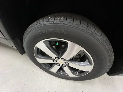 Certified 2023 Chevrolet Traverse LT w/ LT Premium Package AWD/4WD image 34