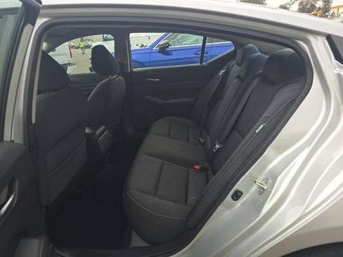 Used 2019 Nissan Altima 2.5 S FWD image 7