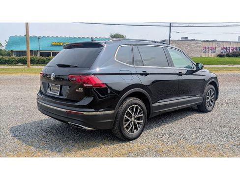 Used 2018 Volkswagen Tiguan SE w/ 3rd Row Seat Package image 7