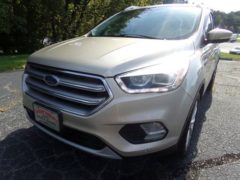 Used 2017 Ford Escape Titanium w/ Equipment Group 301A AWD/4WD image 2