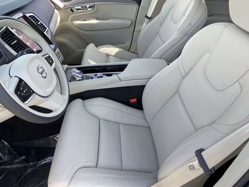 Certified 2025 Volvo XC90 T8 Ultra w/ Protection Package Premier image 19