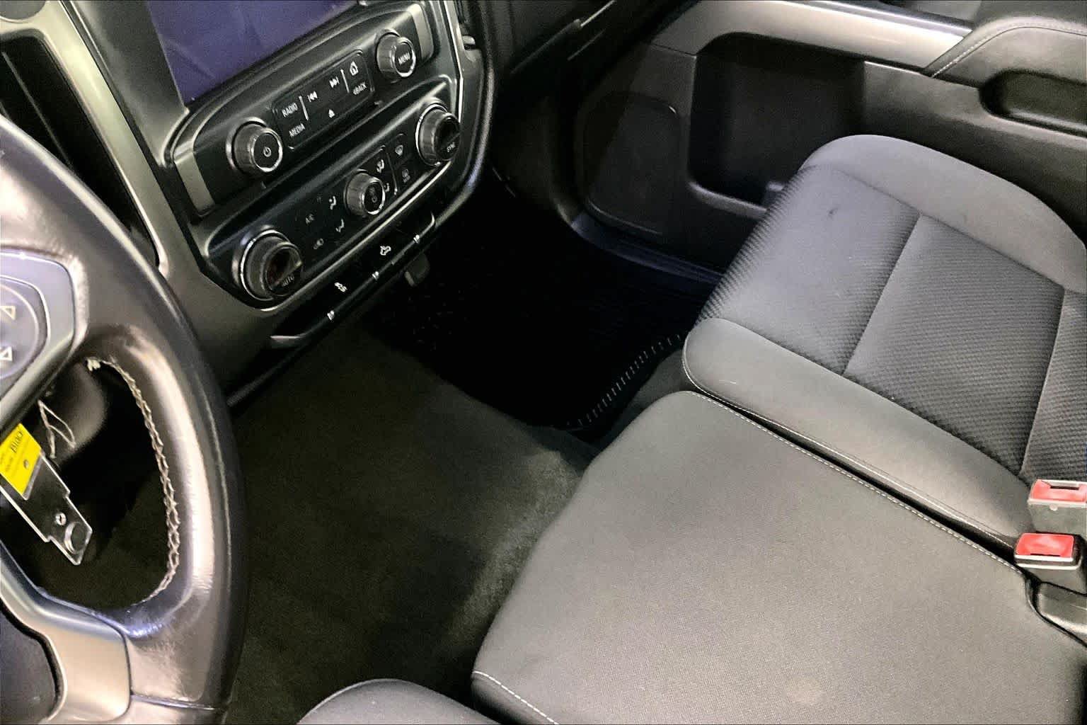 Used 2018 Chevrolet Silverado 1500 LT w/ Texas Edition RWD image 15