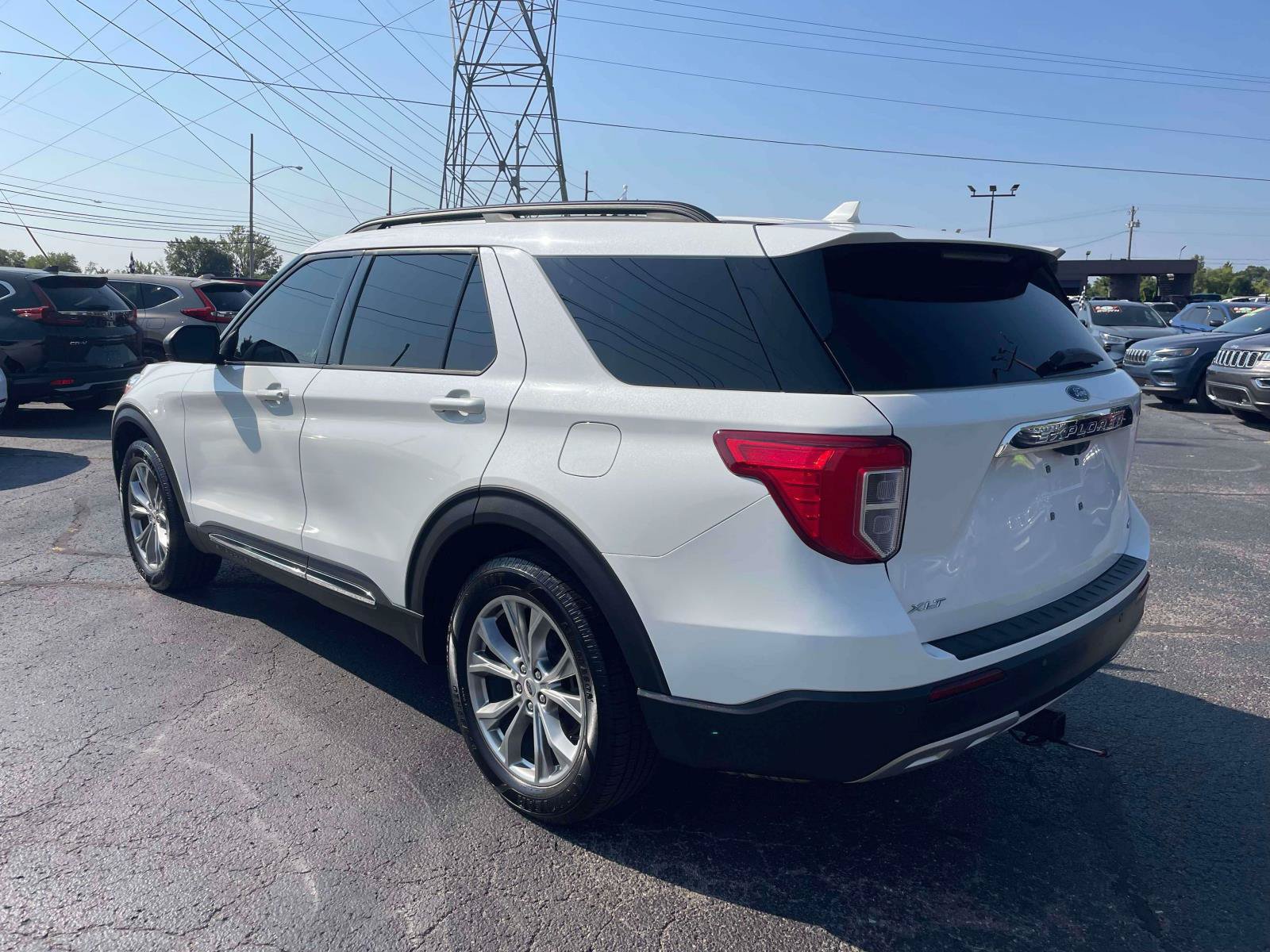 Used 2020 Ford Explorer XLT w/ Equipment Group 202A AWD/4WD image 5