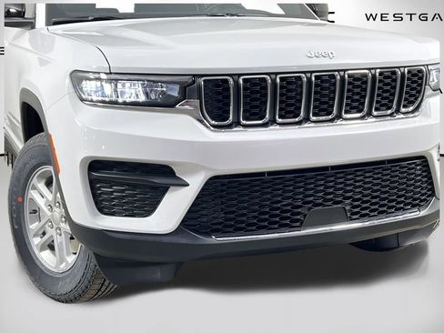 New 2025 Jeep Grand Cherokee Laredo image 43
