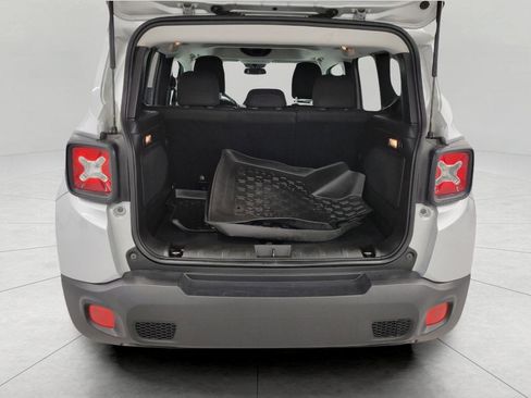 Used 2015 Jeep Renegade Sport w/ Power & Air Group image 16