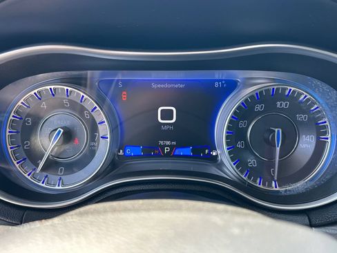 Used 2022 Chrysler 300 Touring L RWD image 27
