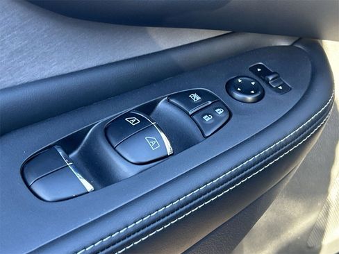 Used 2024 Nissan Murano SL image 18