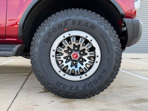 New 2026 Ford Bronco Outer Banks w/ Sasquatch Package AWD/4WD image 9
