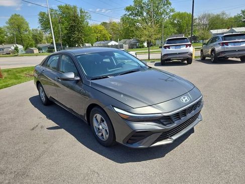New 2026 Hyundai Elantra SE FWD image 4