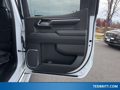 Used 2022 GMC Sierra 1500 SLT w/ SLT Convenience Package image 20