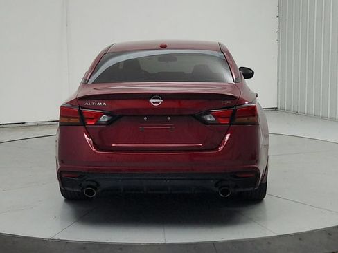 Used 2024 Nissan Altima 2.5 SR w/ SR Premium Package FWD image 7