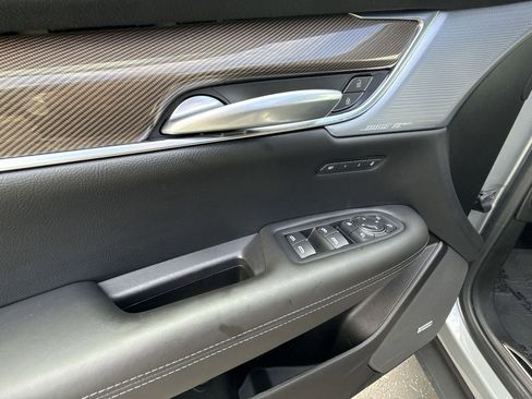 Used 2024 Cadillac XT5 Premium Luxury w/ Platinum Package image 29