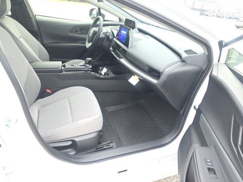 New 2026 Toyota Prius LE image 10