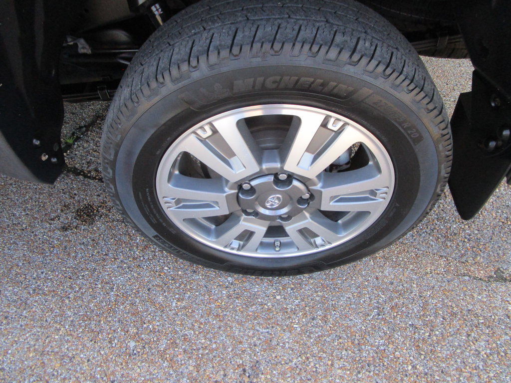 Used 2020 Toyota Tundra Platinum AWD/4WD image 10