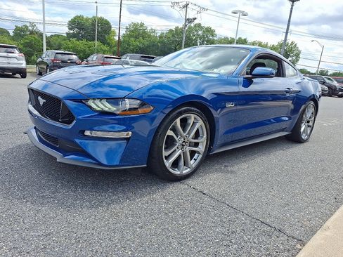Used 2022 Ford Mustang GT Premium w/ Equipment Group 401A RWD image 3