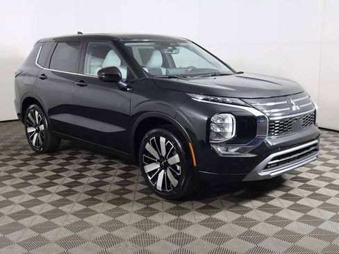 New 2025 Mitsubishi Outlander SE image 57