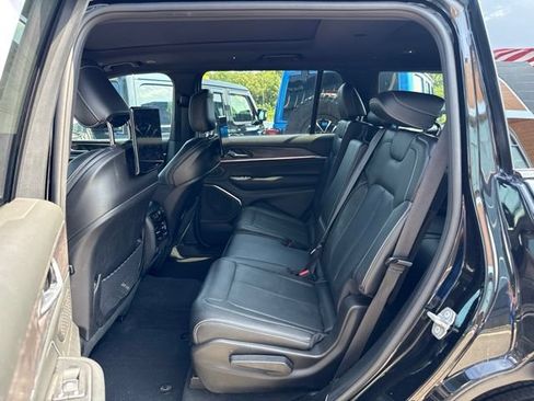 Used 2025 Jeep Grand Cherokee L Overland w/ Rear Seat Video Group I AWD/4WD image 13