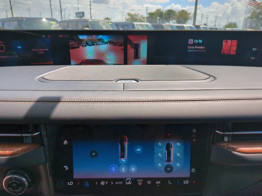 Used 2025 Lincoln Navigator Black Label AWD/4WD image 26