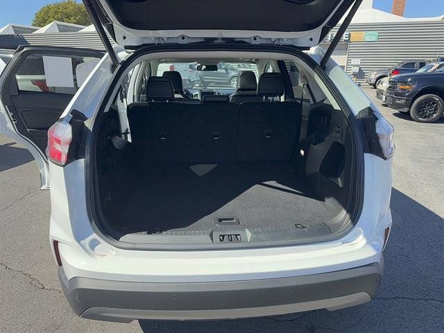 Certified 2023 Ford Edge SEL w/ Convenience Package AWD/4WD image 13