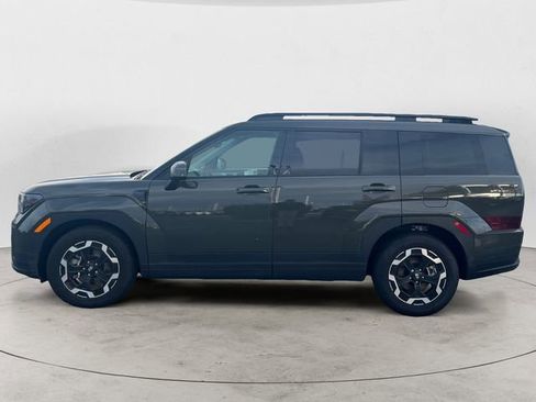 Used 2025 Hyundai Santa Fe SEL image 2